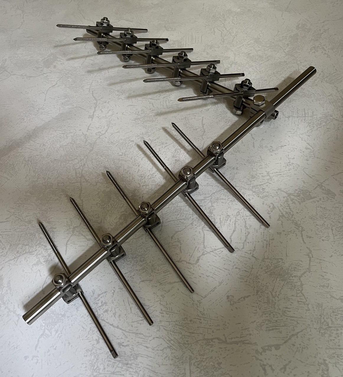 Апарат зовнішньої фіксації на стегнову кістку